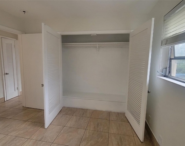 1821 Ne 56th Street - Photo Thumbnail 7