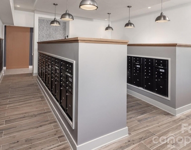 8424 N Tryon Street - Photo Thumbnail 9