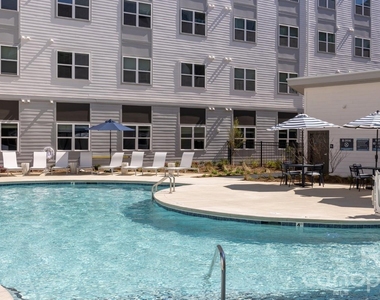 8424 N Tryon Street - Photo Thumbnail 24