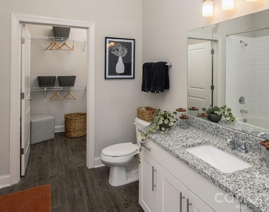 8424 N Tryon Street - Photo Thumbnail 22