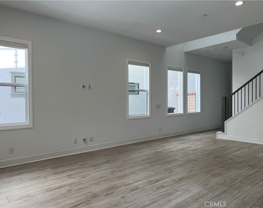 26332 Paseo Sillin - Photo Thumbnail 5