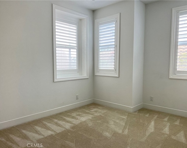 26332 Paseo Sillin - Photo Thumbnail 11