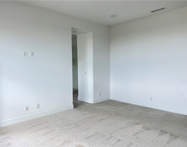 26332 Paseo Sillin - Photo Thumbnail 8