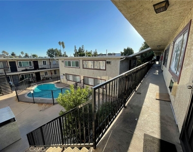 8800 Cedros Avenue - Photo Thumbnail 33