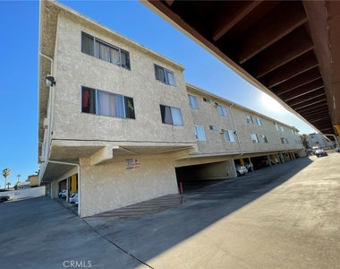 8800 Cedros Avenue - Photo Thumbnail 39