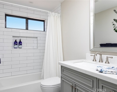 16857 Bayview - Photo Thumbnail 19