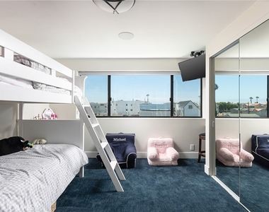 16857 Bayview - Photo Thumbnail 18