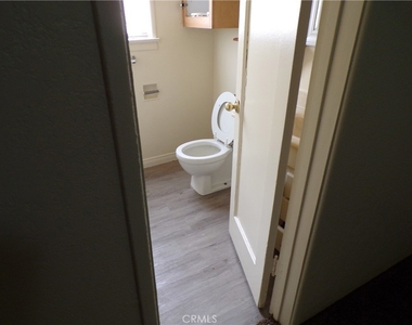 845 6th Street - Photo Thumbnail 2
