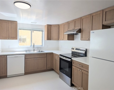 630 W Huntington - Photo Thumbnail 5
