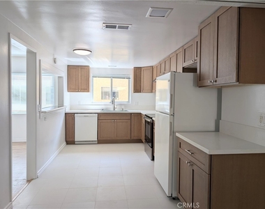 630 W Huntington - Photo Thumbnail 3