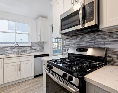 5022 Clinton Street - Photo Thumbnail 6