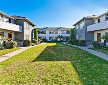 5022 Clinton Street - Photo Thumbnail 14