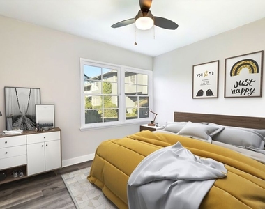 5022 Clinton Street - Photo Thumbnail 9