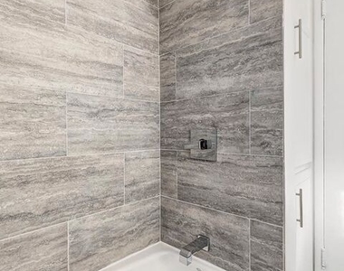 5022 Clinton Street - Photo Thumbnail 12