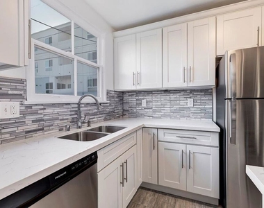 5022 Clinton Street - Photo Thumbnail 7