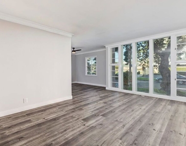 5022 Clinton Street - Photo Thumbnail 2