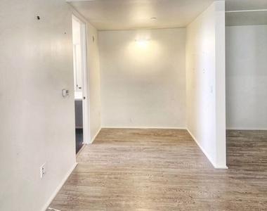 1038 S Mariposa Avenue - Photo Thumbnail 20
