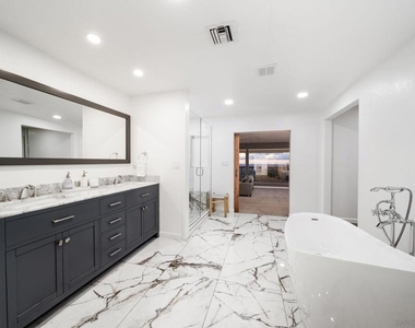 4260 Eastridge Dr - Photo Thumbnail 30