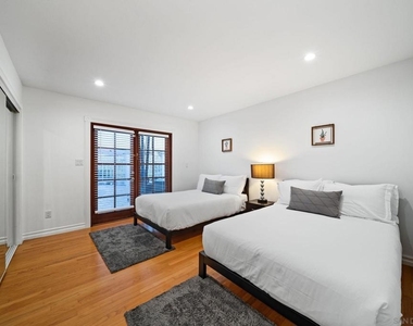 4260 Eastridge Dr - Photo Thumbnail 34