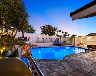 4260 Eastridge Dr - Photo Thumbnail 10