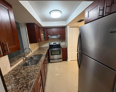 7380 Nw 18th Street - Photo Thumbnail 2