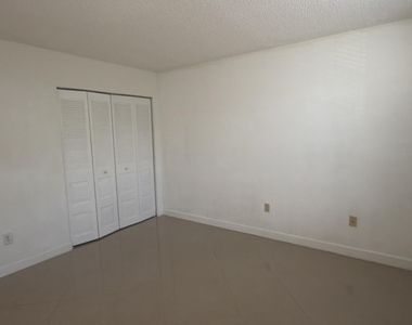 7380 Nw 18th Street - Photo Thumbnail 9