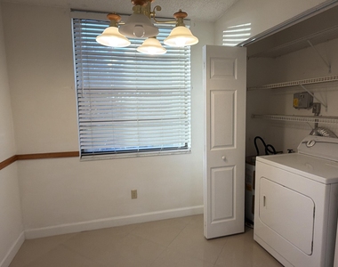 7380 Nw 18th Street - Photo Thumbnail 5