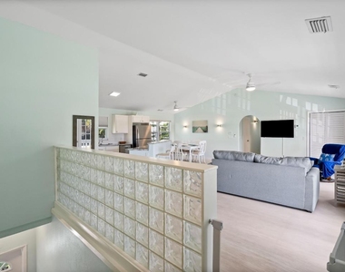 670 Hernando Street - Photo Thumbnail 1
