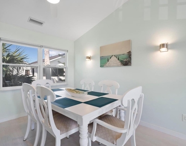 670 Hernando Street - Photo Thumbnail 4