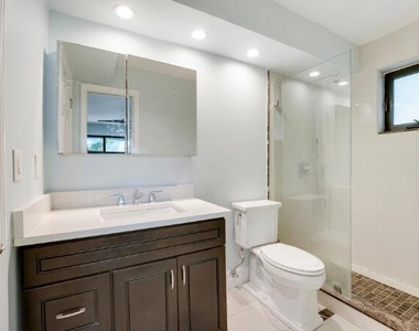 360 Wilma Circle - Photo Thumbnail 8