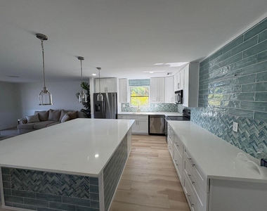 360 Wilma Circle - Photo Thumbnail 7