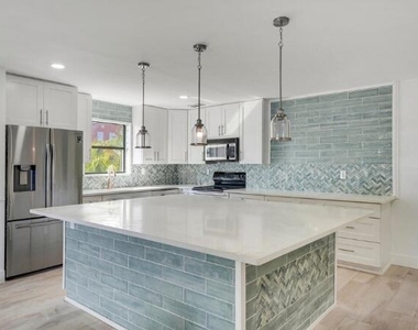 360 Wilma Circle - Photo Thumbnail 4