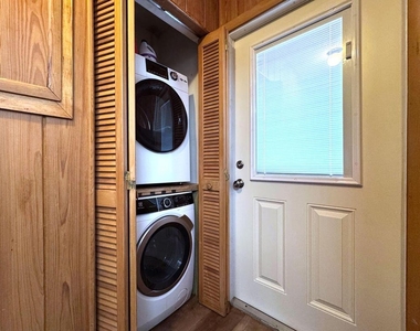 900 Jasmine Lane - Photo Thumbnail 18