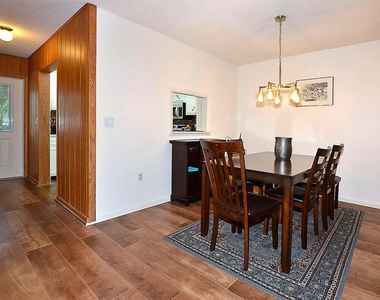 900 Jasmine Lane - Photo Thumbnail 9