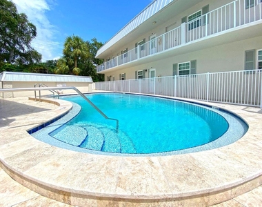 900 Jasmine Lane - Photo Thumbnail 21