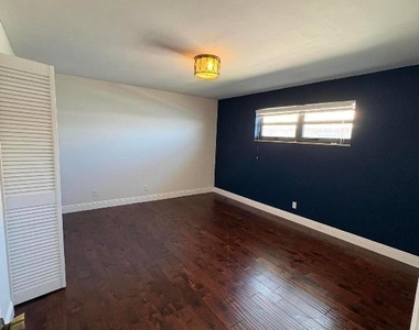 360 Wilma Circle - Photo Thumbnail 12