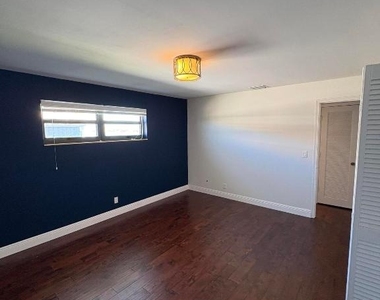 360 Wilma Circle - Photo Thumbnail 13