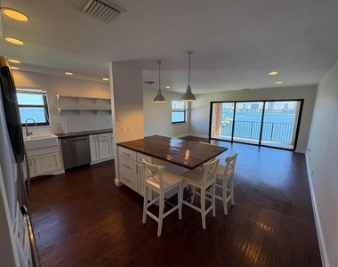 360 Wilma Circle - Photo Thumbnail 9