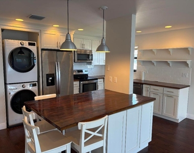 360 Wilma Circle - Photo Thumbnail 6