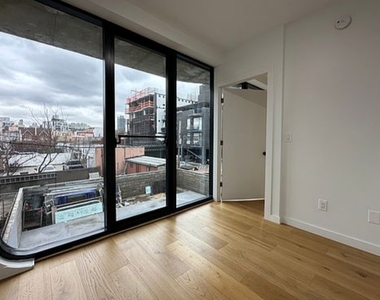 30-18 14th Street - Photo Thumbnail 4