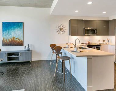 1250 Cherokee St - Photo Thumbnail 16