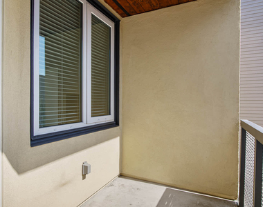 1333 Powell Street - Photo Thumbnail 12