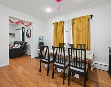 13 Herbert Avenue - Photo Thumbnail 3