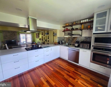 4453 Edan Mae Court - Photo Thumbnail 9