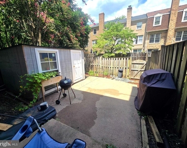 4453 Edan Mae Court - Photo Thumbnail 21