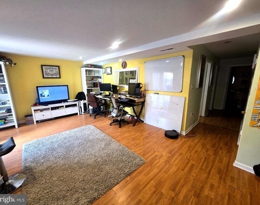 4453 Edan Mae Court - Photo Thumbnail 18