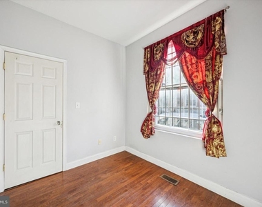 1625 Edgley Street - Photo Thumbnail 12
