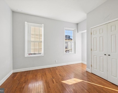 1625 Edgley Street - Photo Thumbnail 5