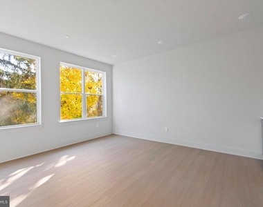 5521 Wayne Avenue - Photo Thumbnail 13