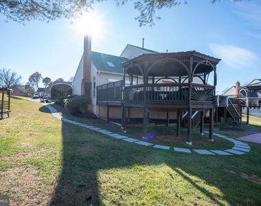 2104 Steuben Way - Photo Thumbnail 6